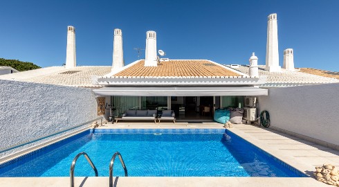 3 Bedroom Villa with Heated Pool