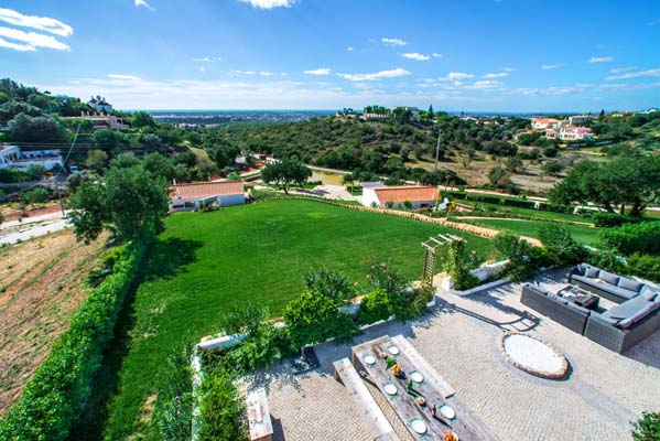 Modern 9 Bed Villa