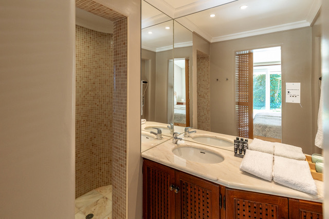 Traditional 4 bedroom villa Close to the Beach
